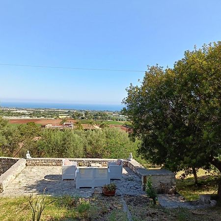 콘베르사노 Le Finestre Sul Mare B&B 외부 사진