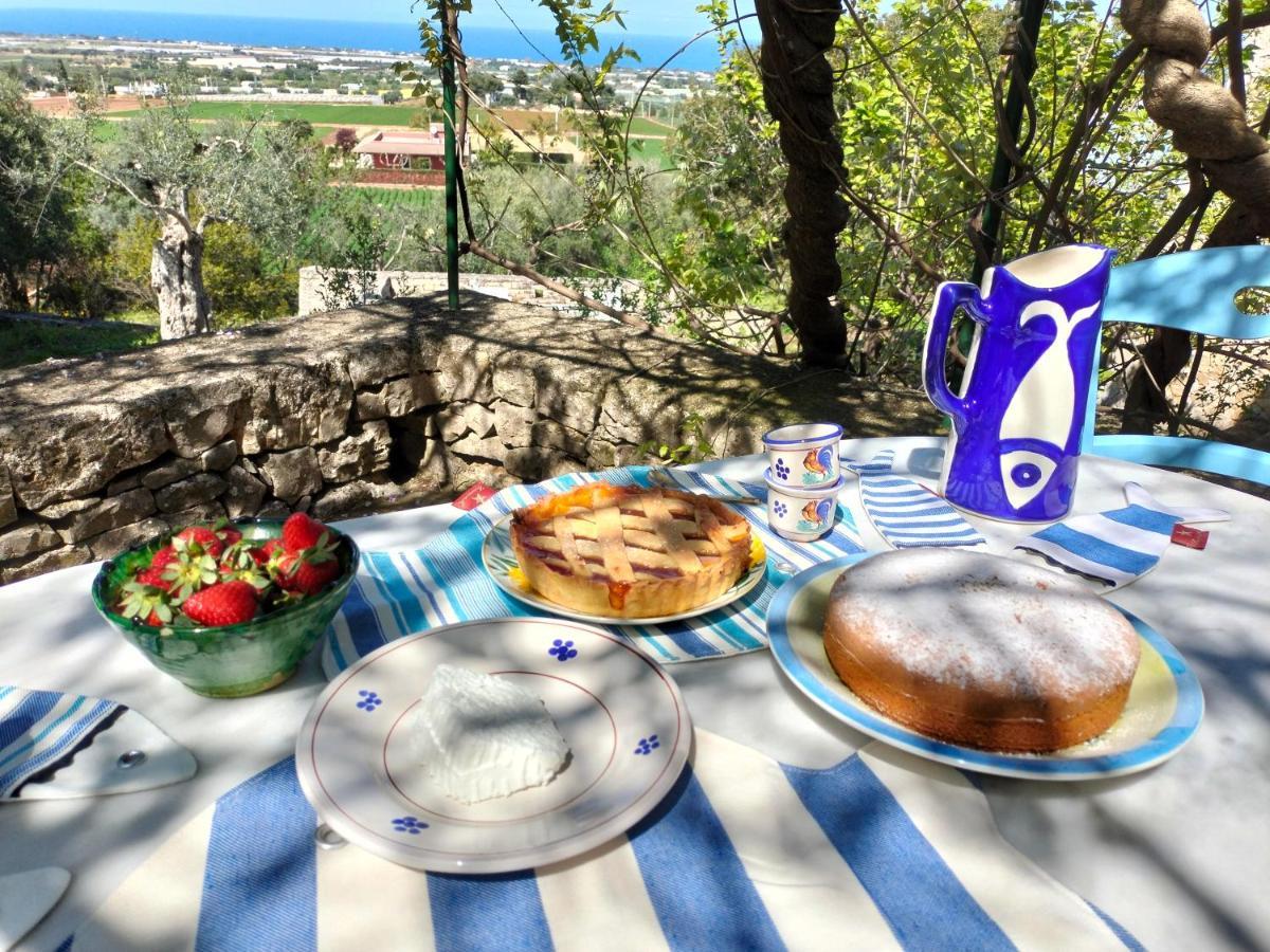 콘베르사노 Le Finestre Sul Mare B&B 외부 사진