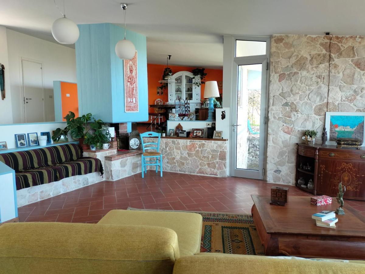 콘베르사노 Le Finestre Sul Mare B&B 외부 사진