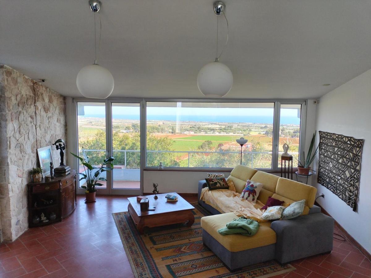 콘베르사노 Le Finestre Sul Mare B&B 외부 사진